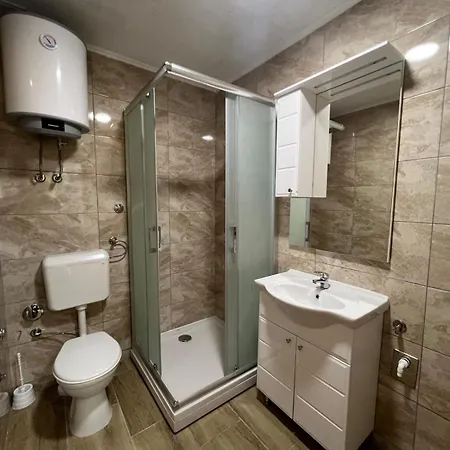 Semesterbostad Weekend House & Dubrave *