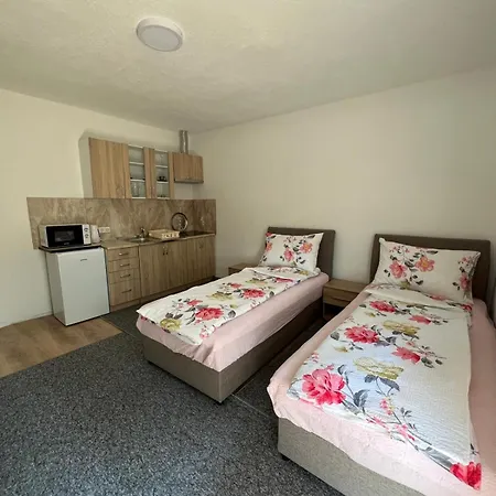 Weekend House & Dubrave Tatil Evi *